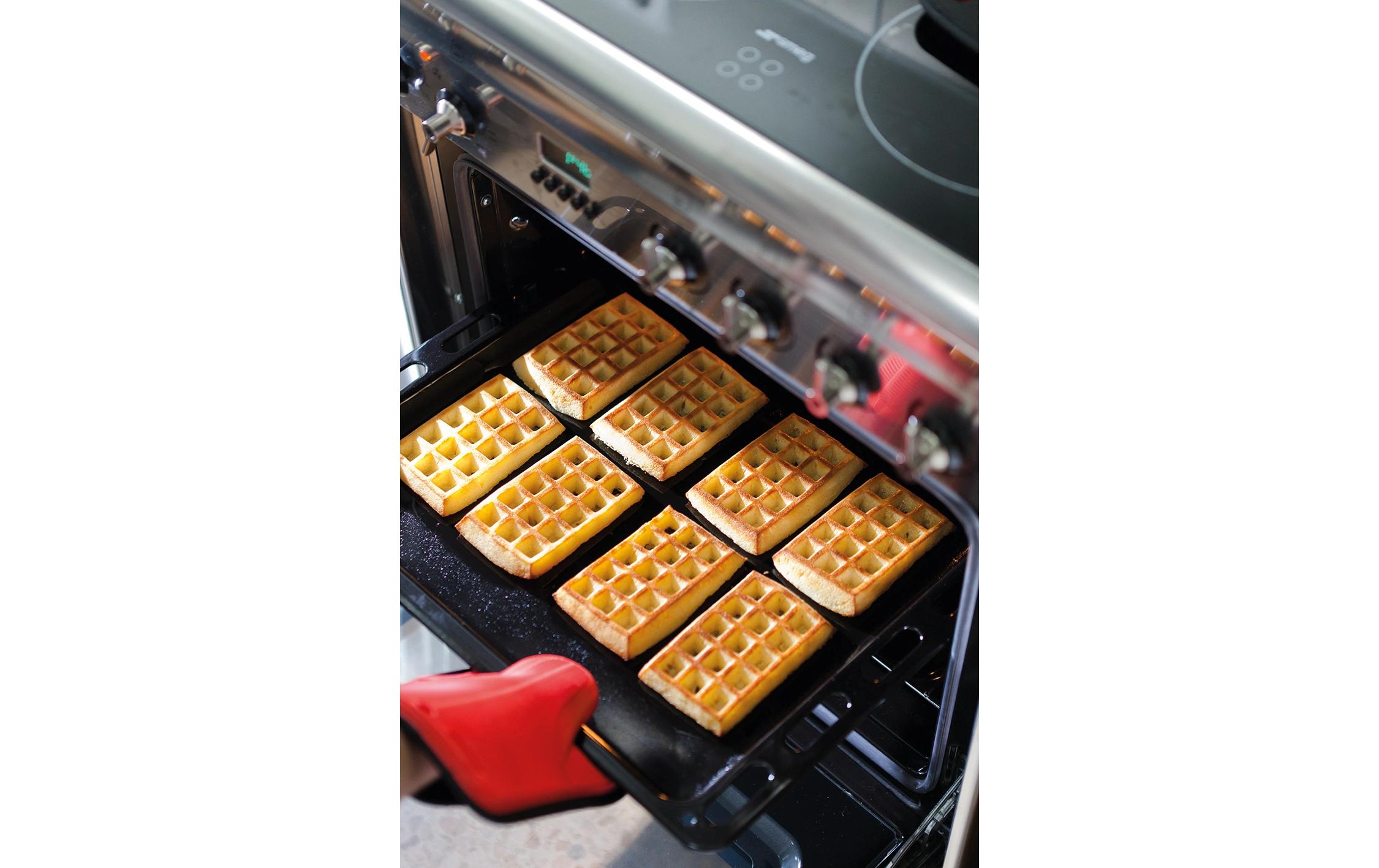 Backform Waffel, Silikon, Rot, 4 MuldenWaffelform