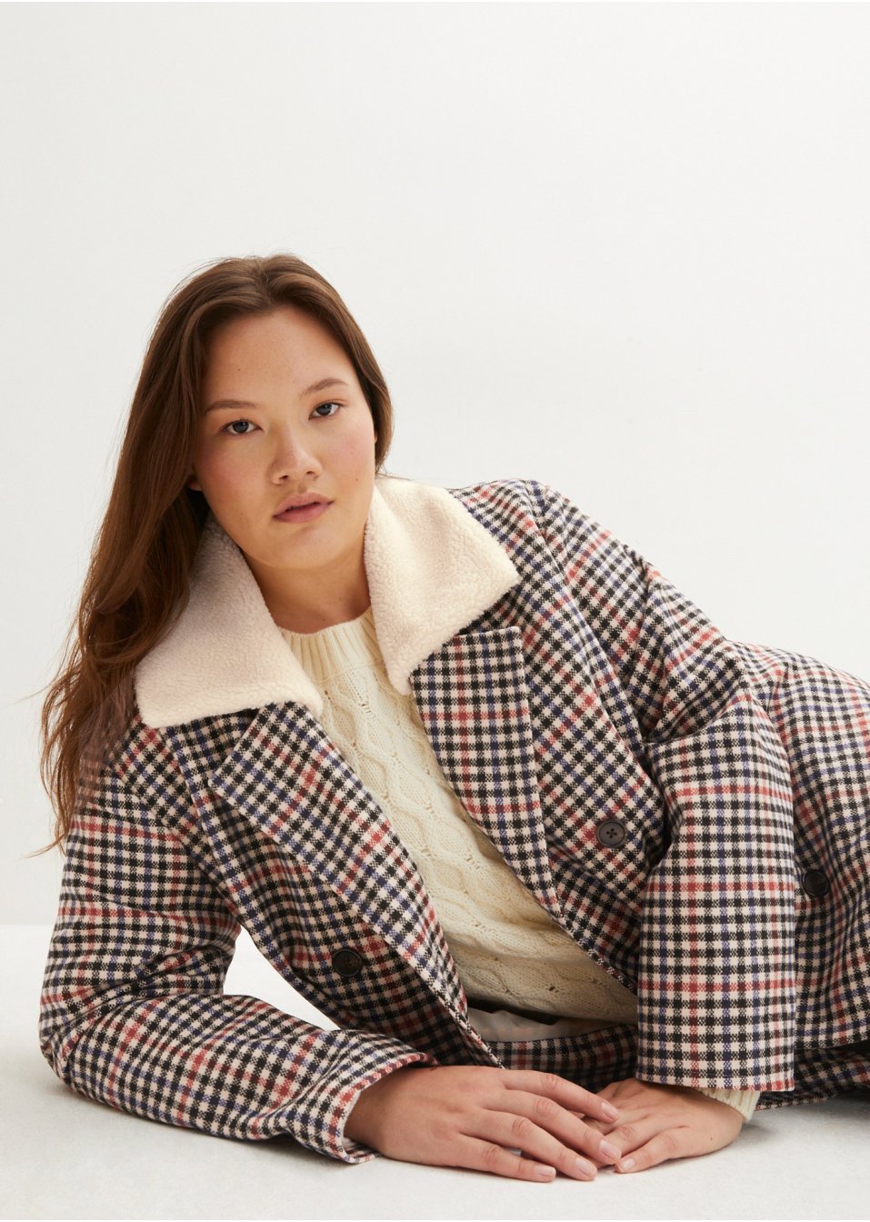 Manteau imitation laine avec col en peluche