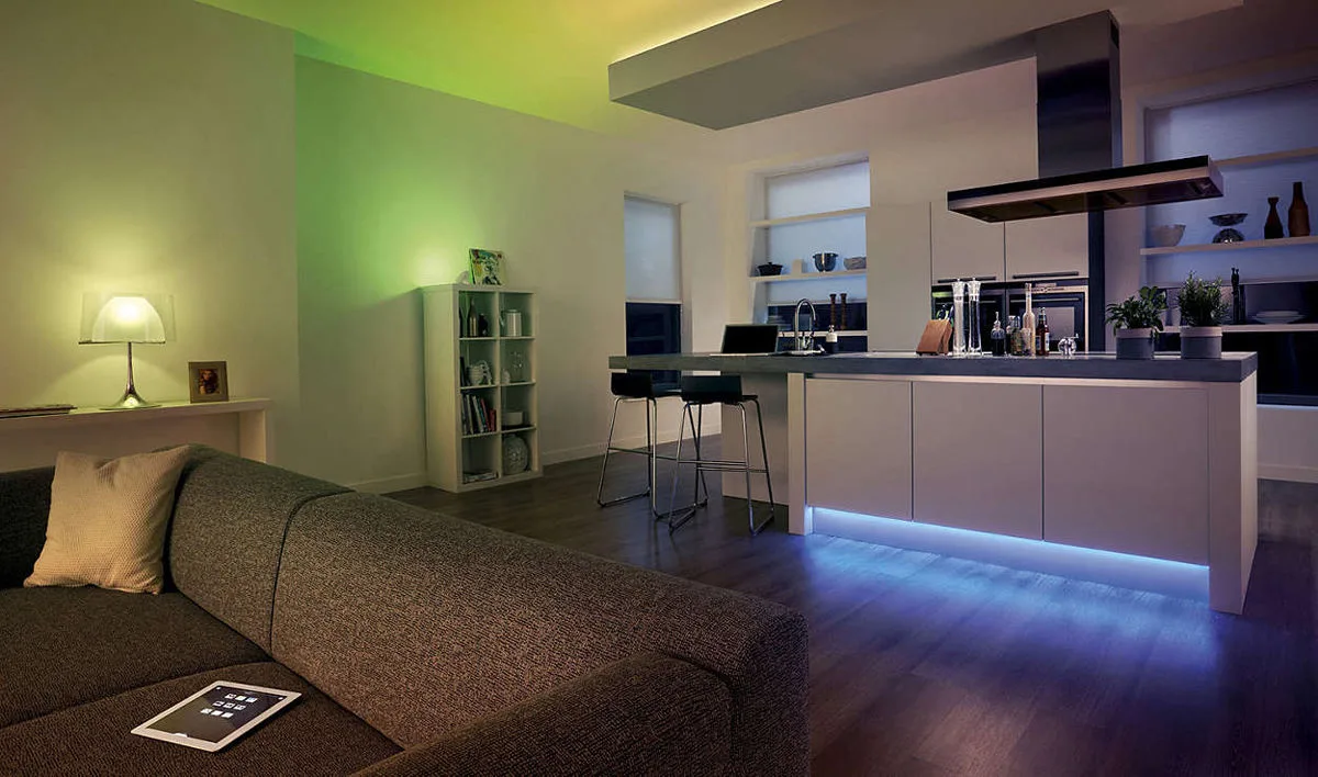 Philips Hue Lighstrips Plus Bluetooth (1 m) Bande lumineuse LED
