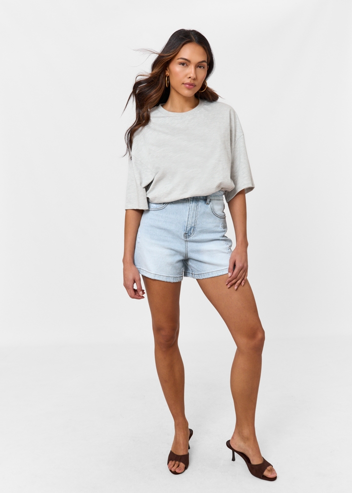 Relaxed short sky blauw