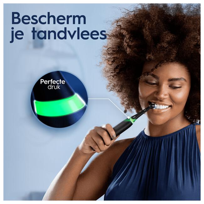 Oral-B iO 4 Zwart & Wit 2 Elektrische Tandenborstels By Braun