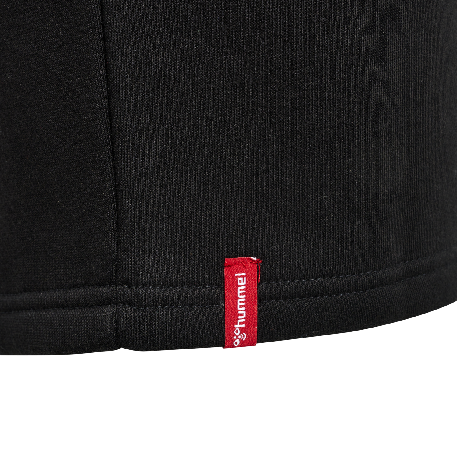 hmlRED BASIC SWEAT SHORTS