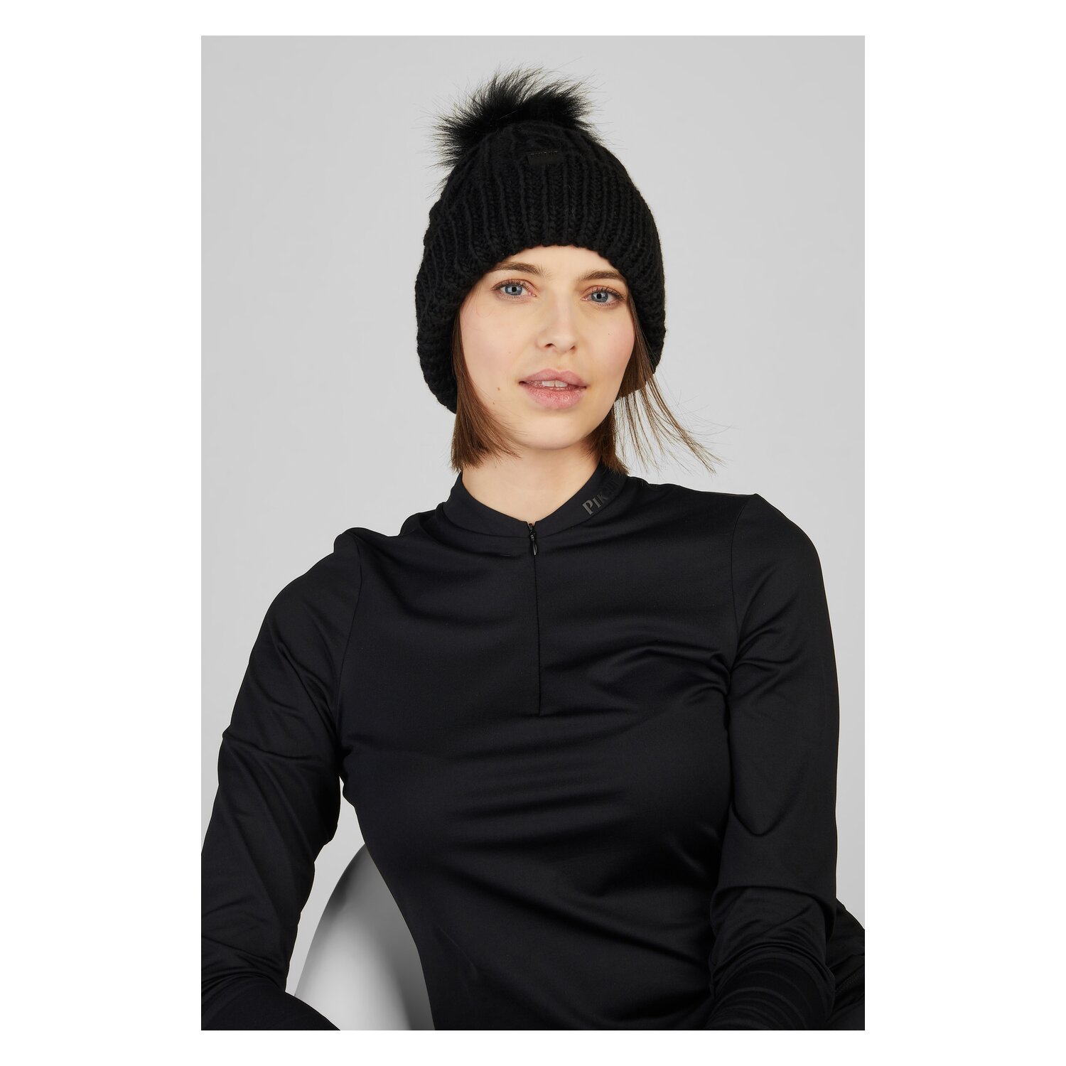 PIKEUR Sports Collection Beanie Plait  - black