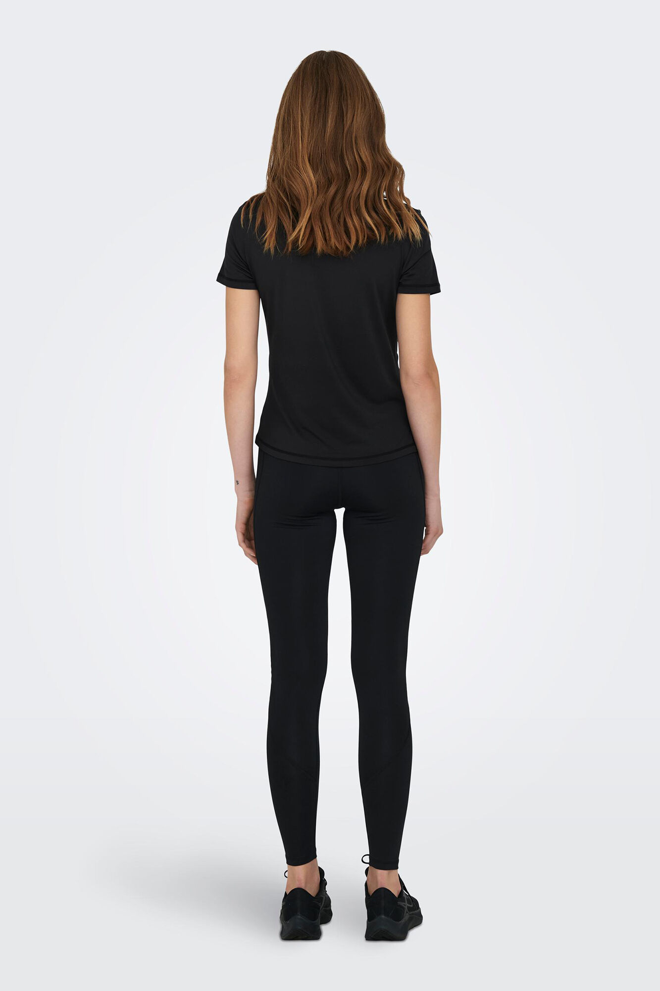 Camiseta feminina com tema técnico