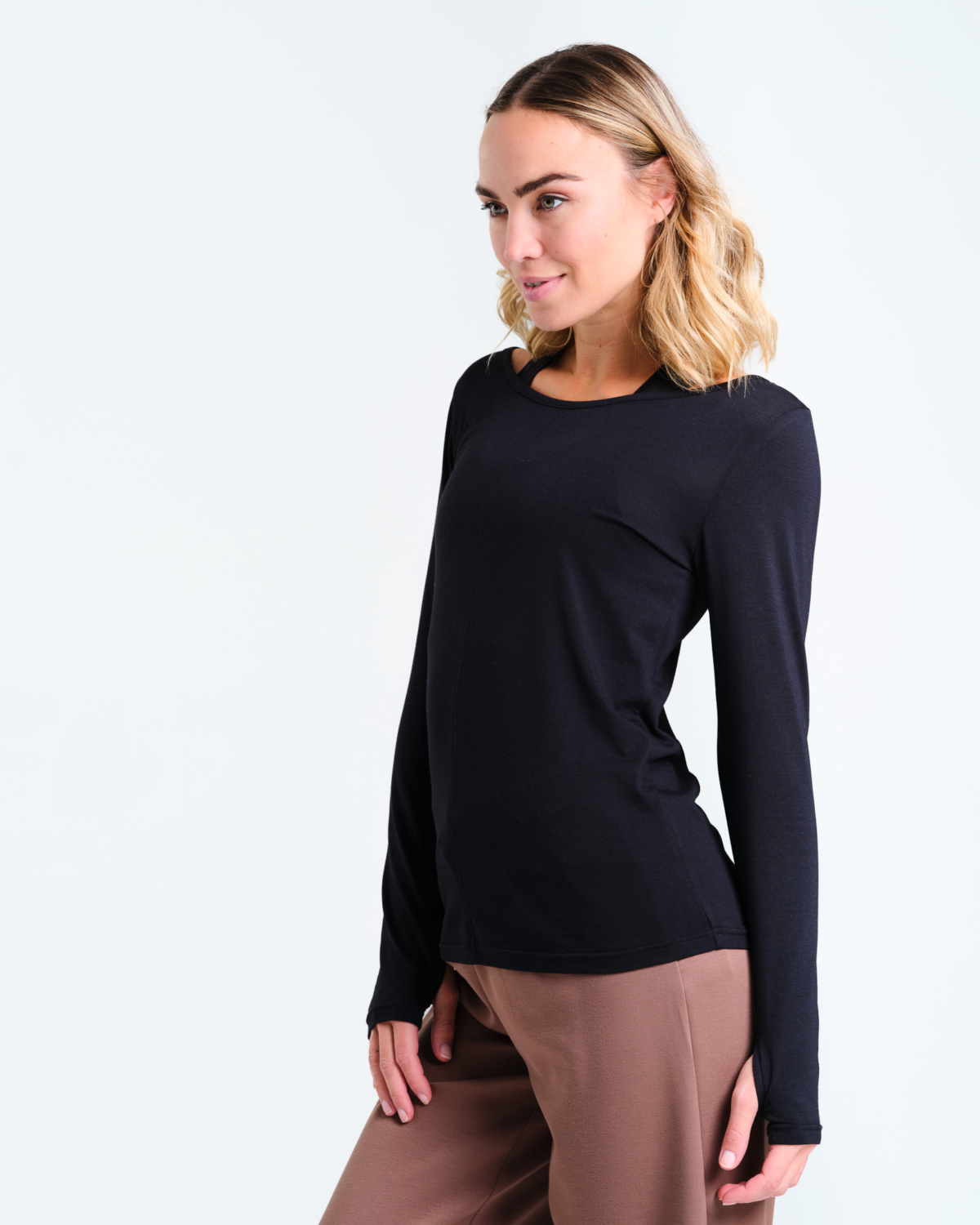 LEVITY Soft Sweater Black Beauty