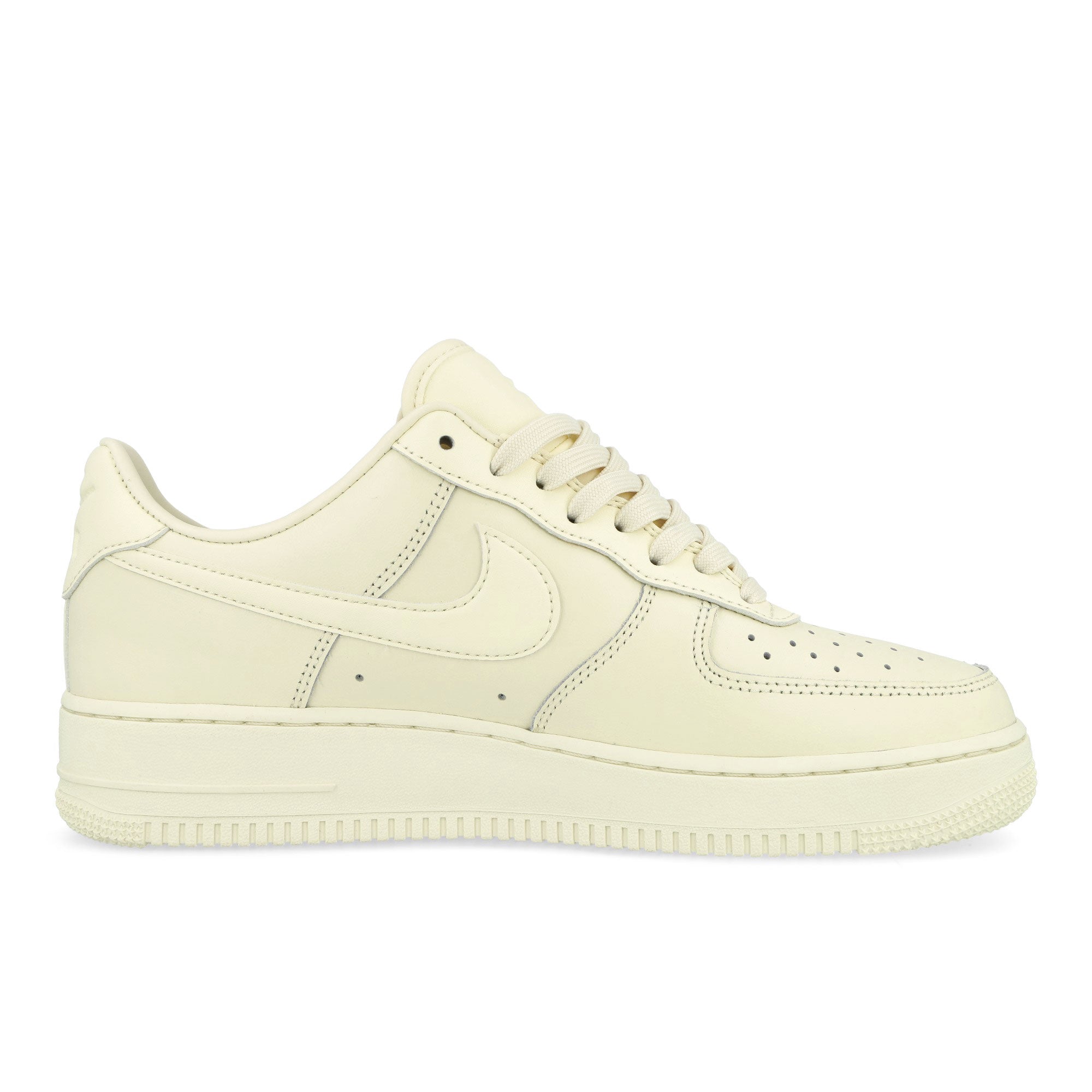 Nike<br>Air Force 1 07 Fresh