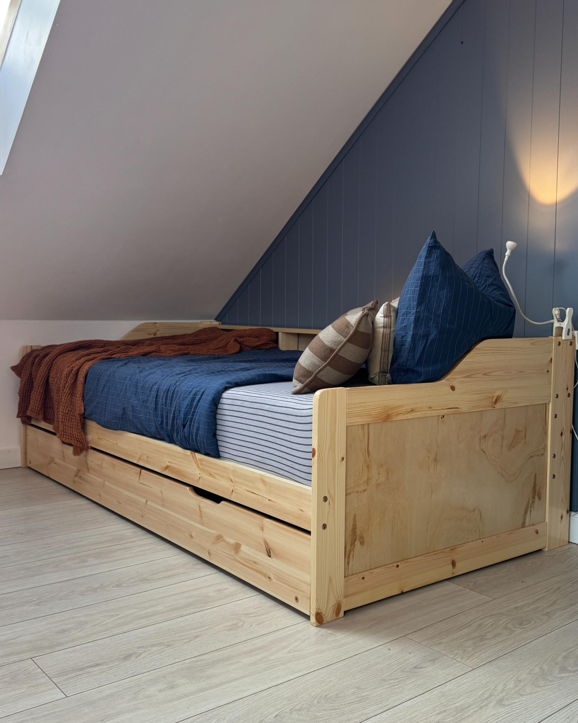 Onderschuifbed Dennenhout EDERN 90 x 200 cm Lichtbruin
