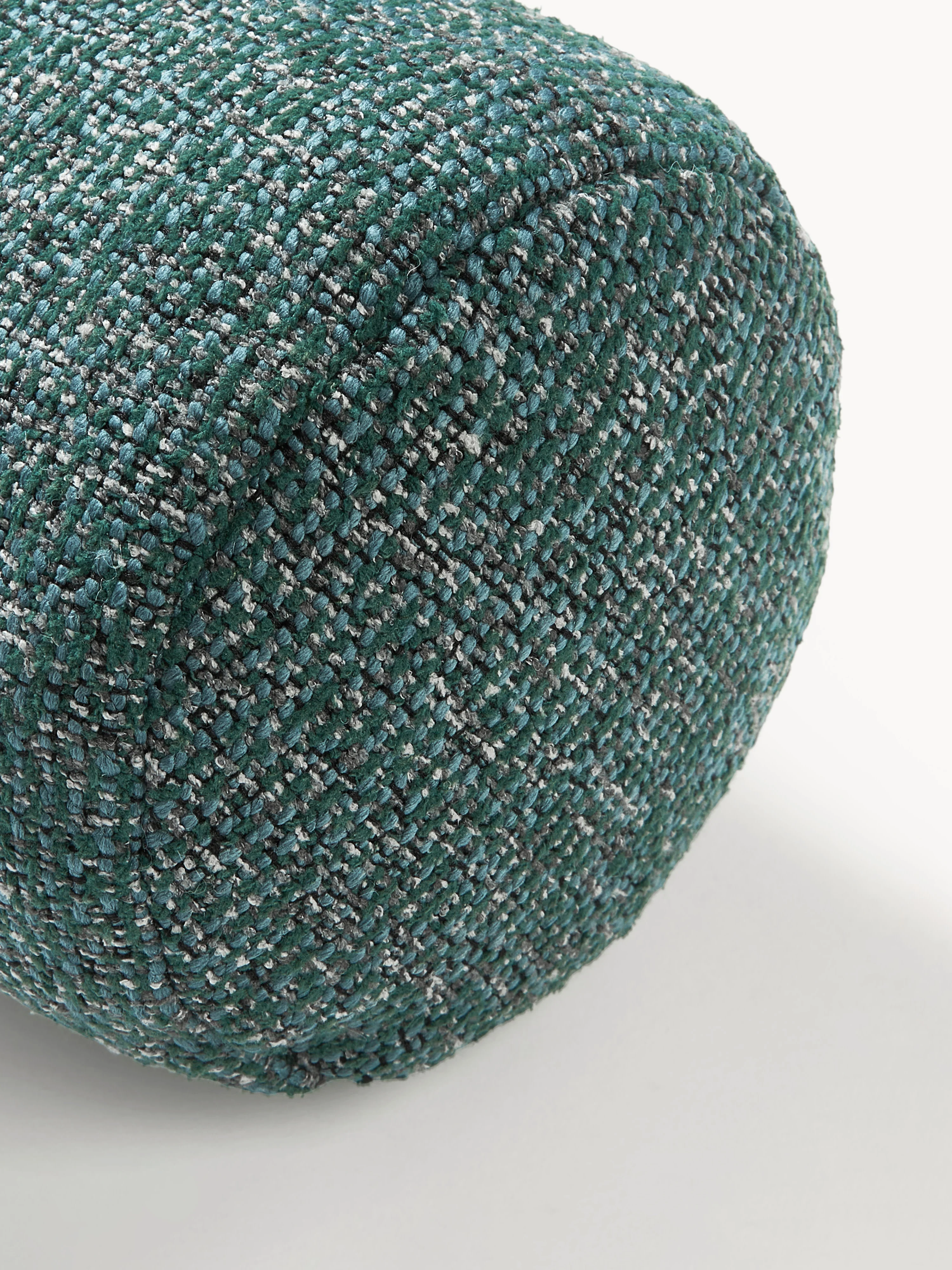 Bouclé nekrol Sofia