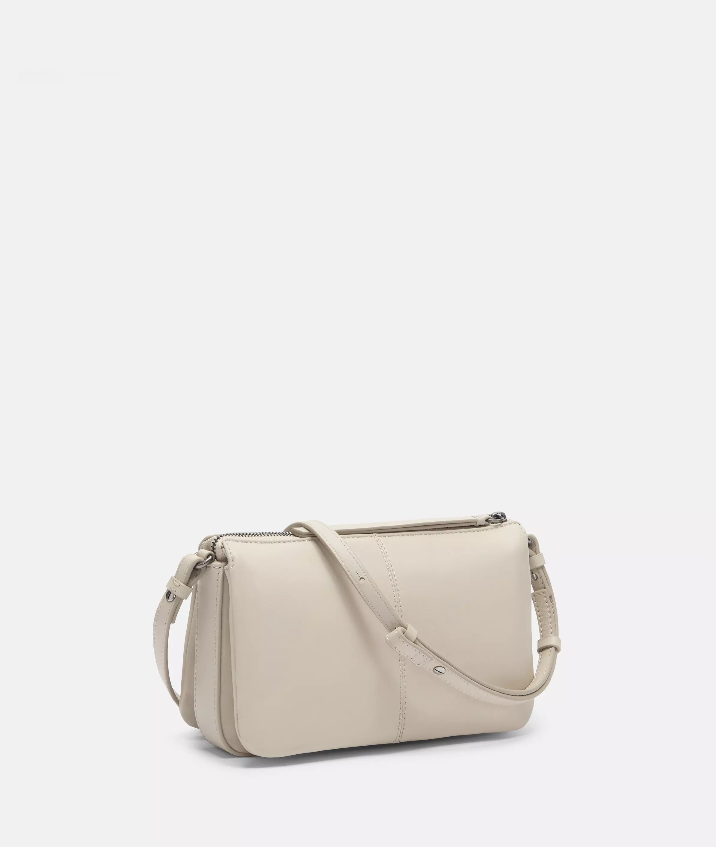 Crossbody Handy crossbody bag made from soft sheepskin