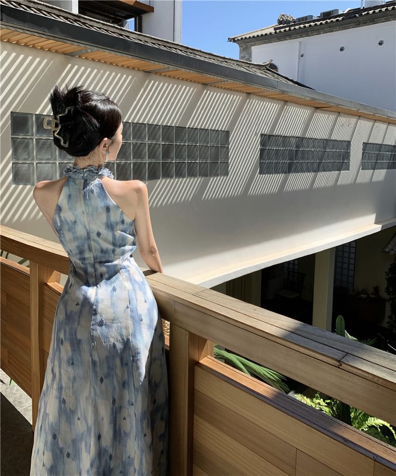 Yuxi - Midi-zonnejurk met halternek en bloemenprint