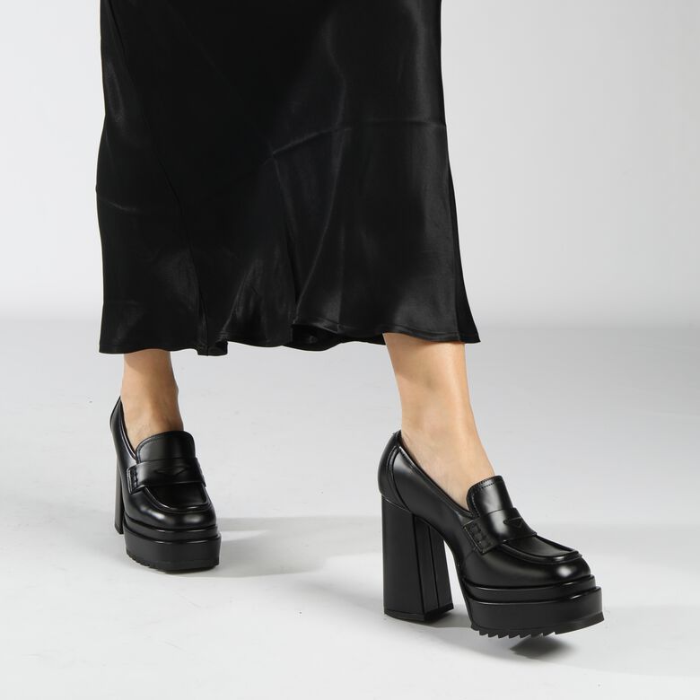 May W Loafer