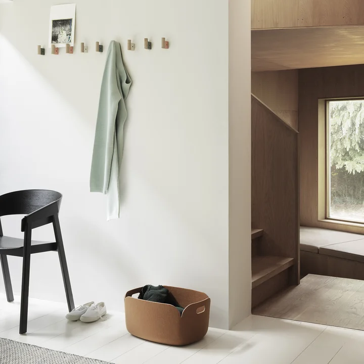 Muuto - Attach Wandhaken, Eiche / Aluminium (2er-Set)