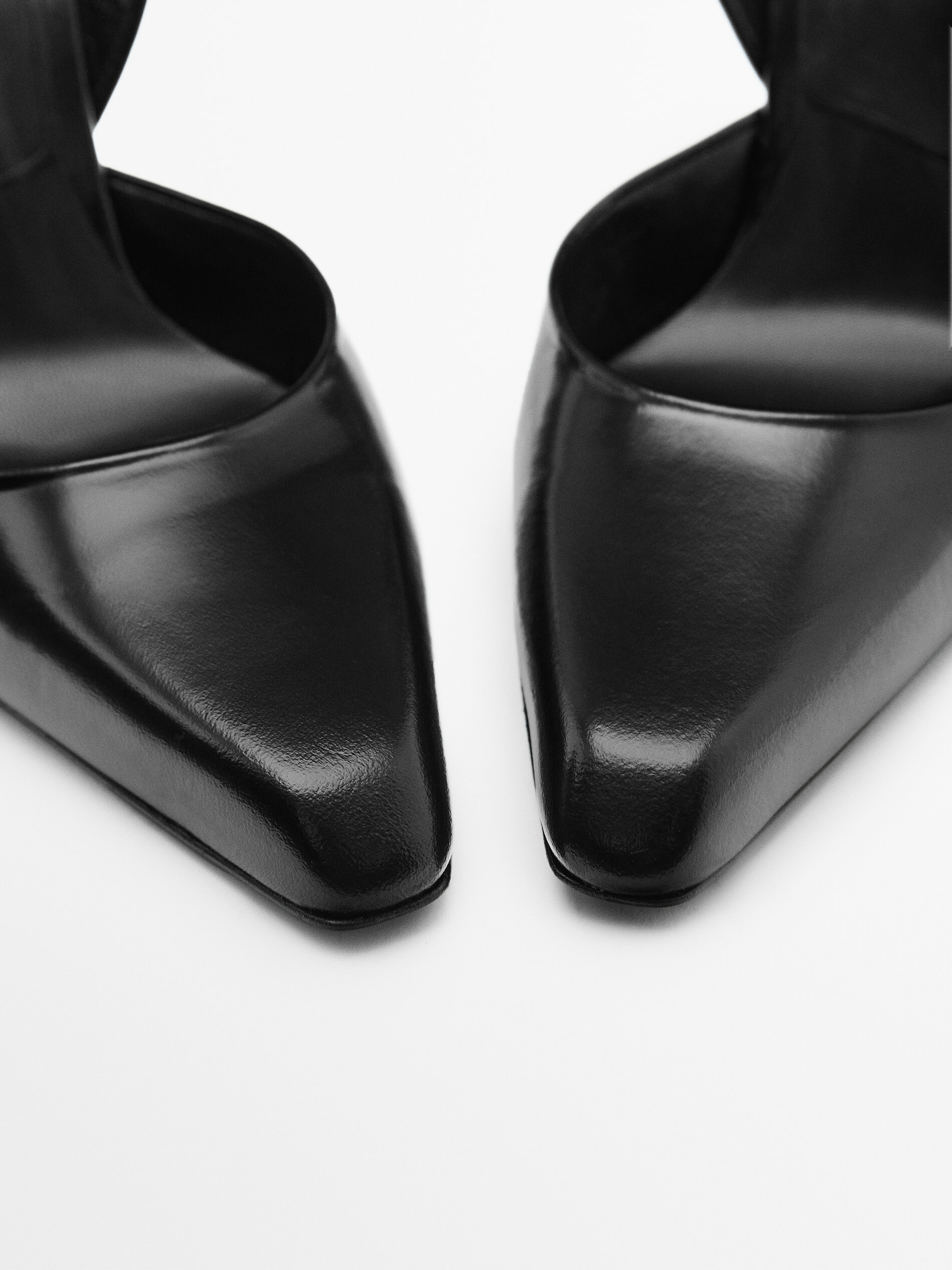 Zapato tacón destalonado skin - PRETO