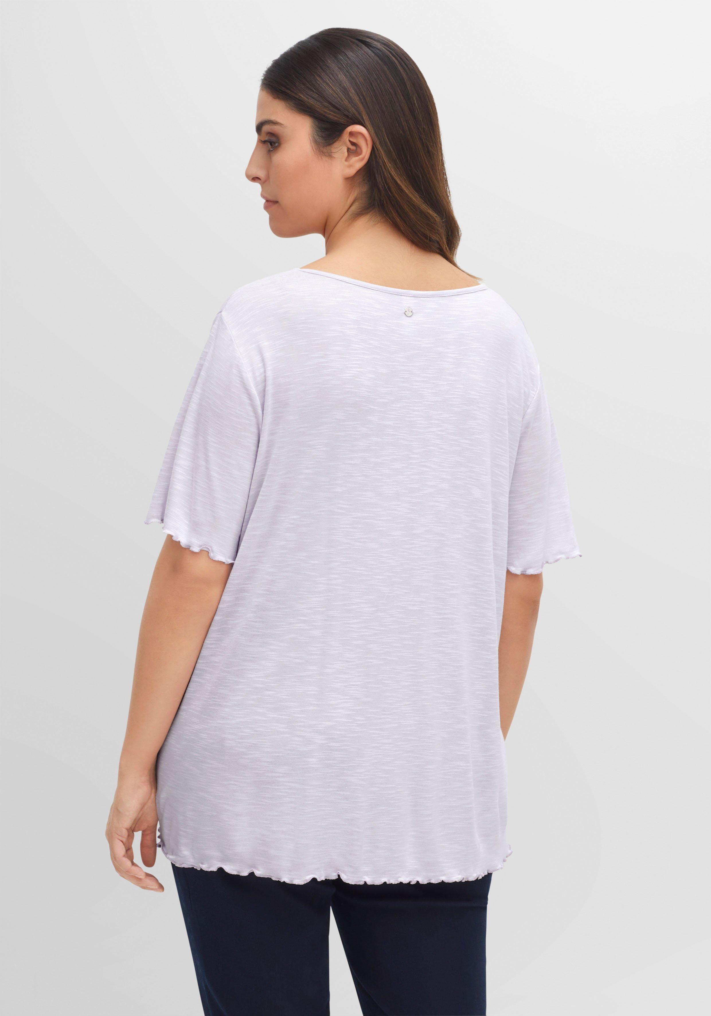 T-Shirt mit V-Ausschnitt und Rollkanten