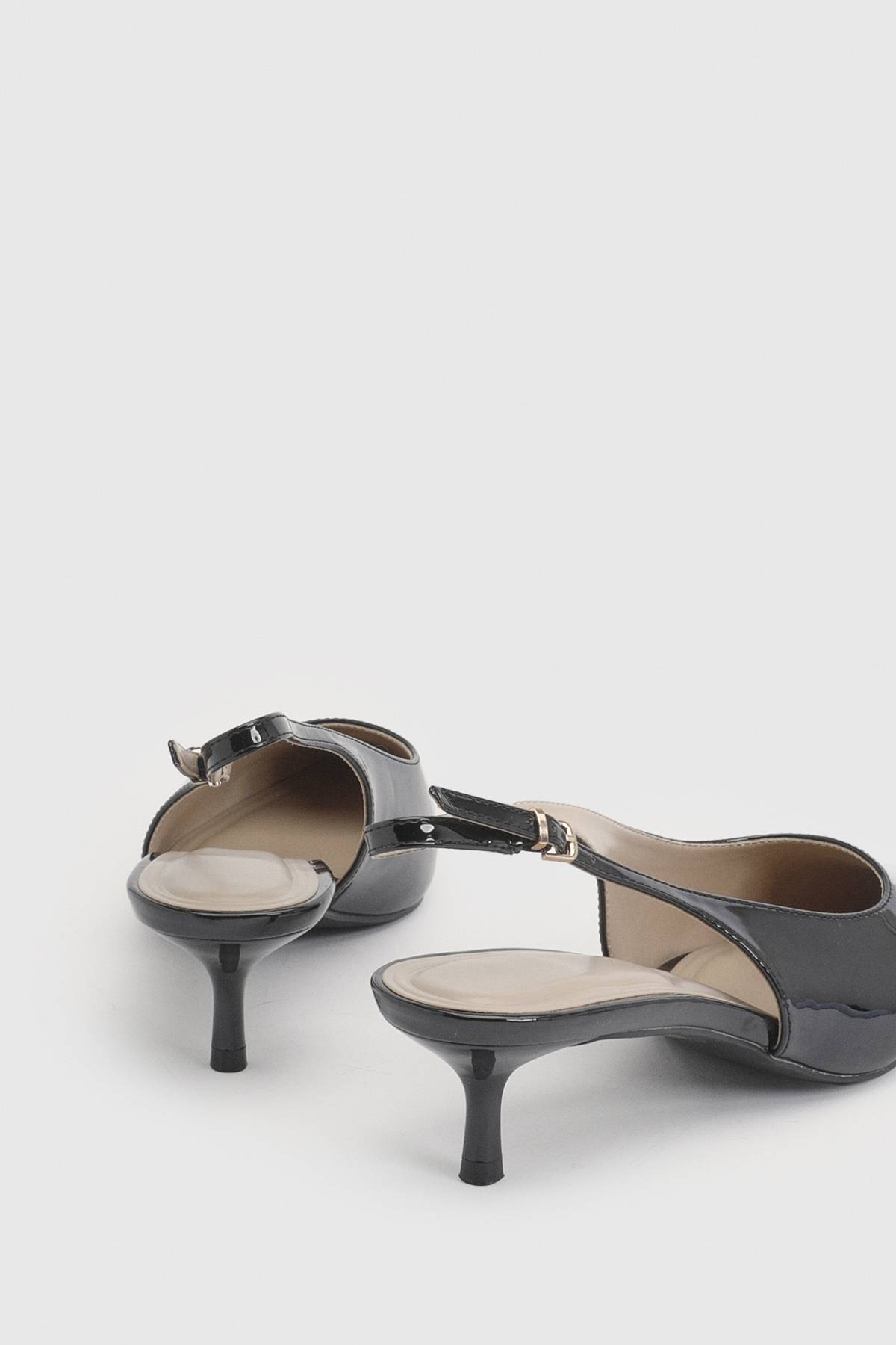 Oasis Escarpins À Bride Arrière Jess En Synthétiquecuir Verni À Petit Talon