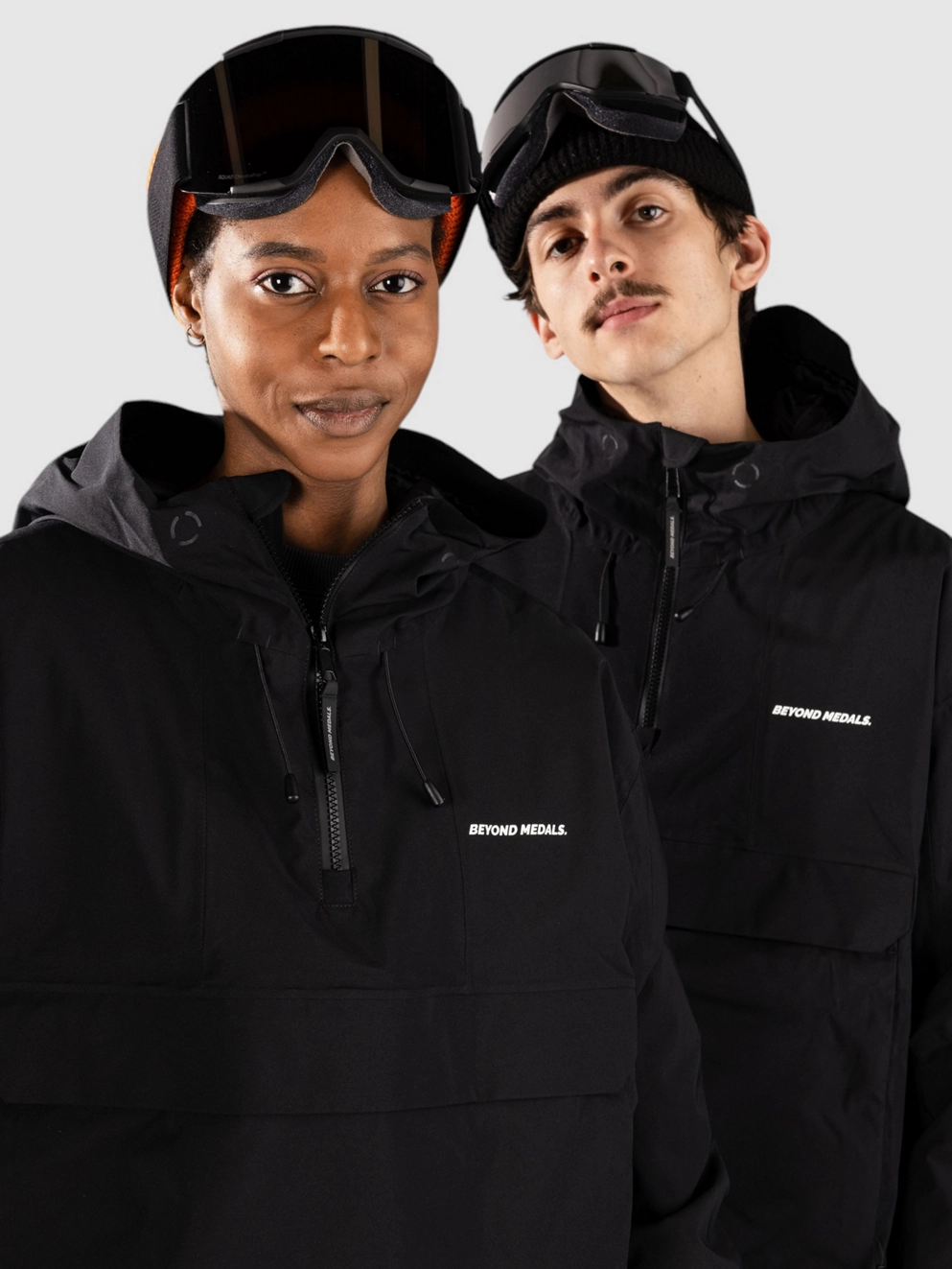 Beyond Medals 2L Anorak black