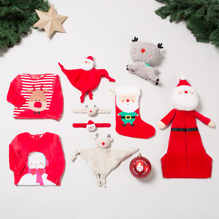 Range-pyjama en velours forme Père Noël