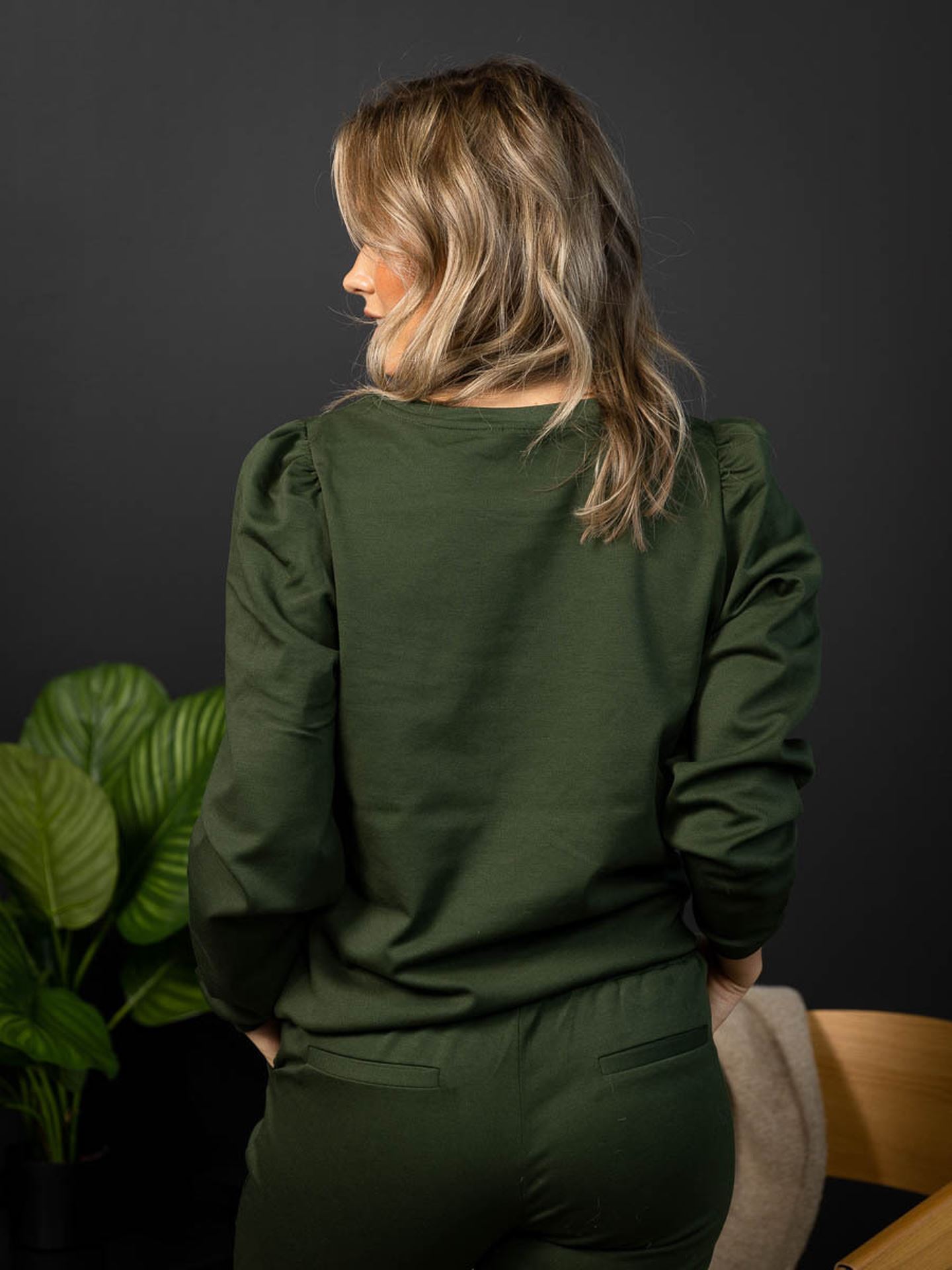 x GI Exclusive Kate Sweater