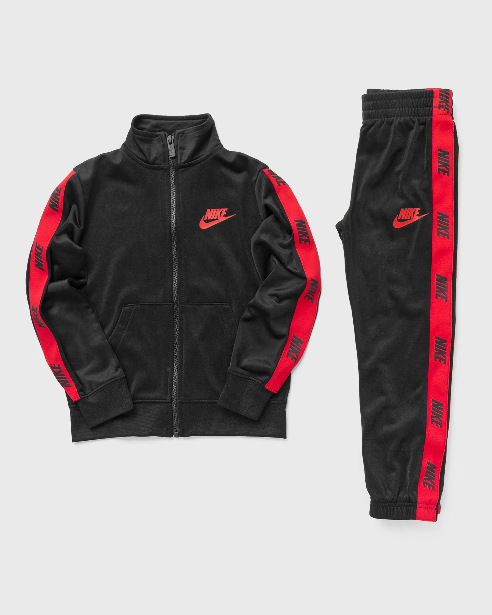 Nike LOGO TRACKSUIT SET