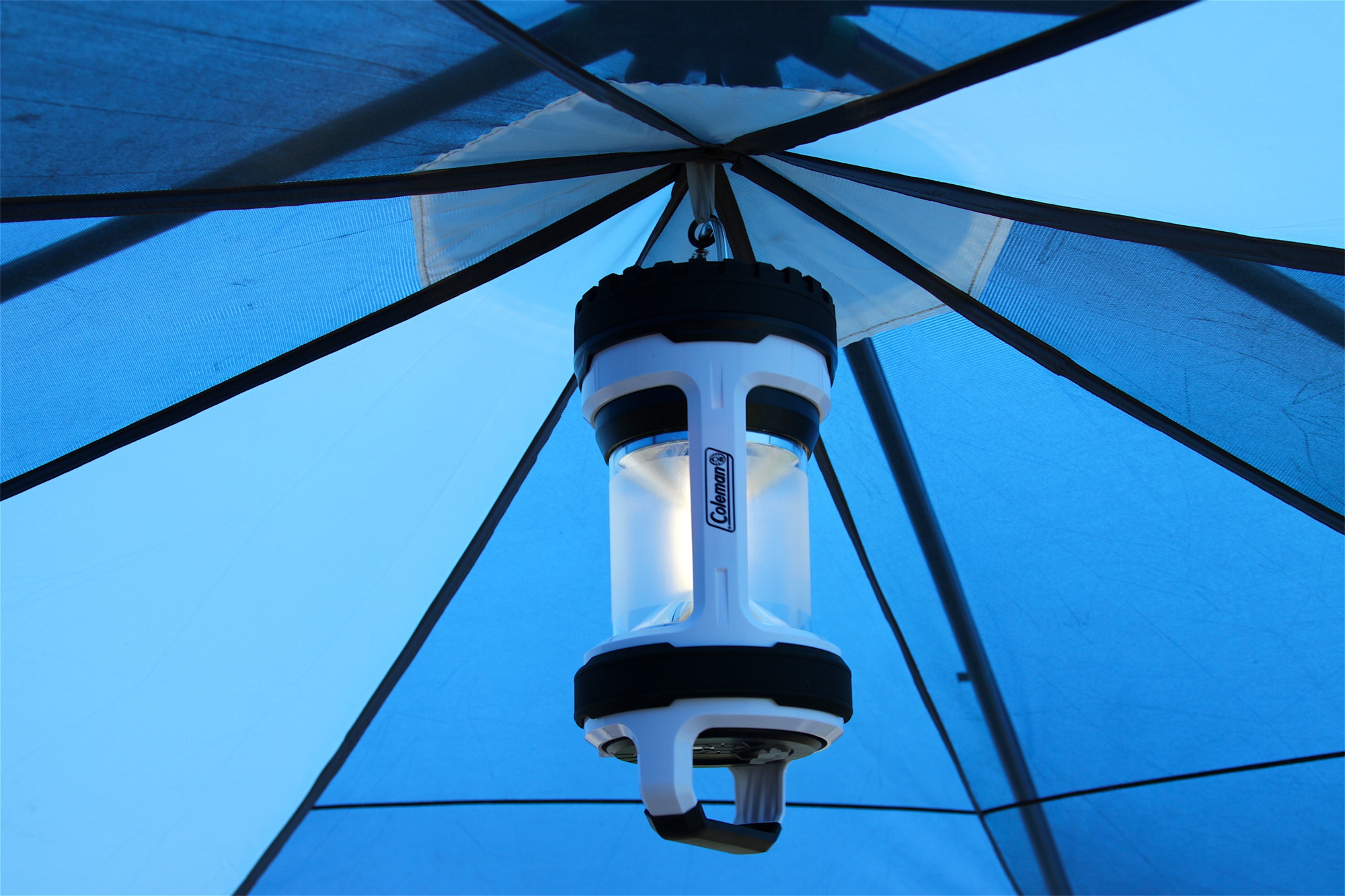 Coleman Octagon Familienzelt blau für 8 Personen