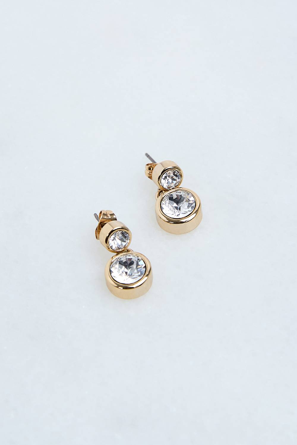KarenMillen Boucles d'oreilles pendantes solitaires en cristal européen, plaquées or 14kt et faites à la main