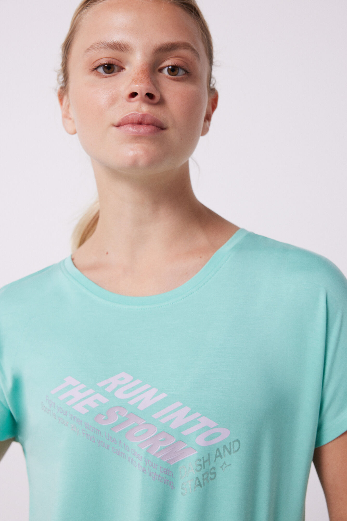 Camiseta fluida turquesa em modal