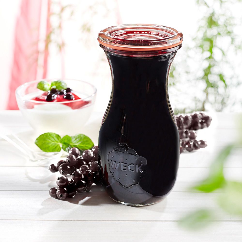 Ganze Schwarze Johannisbeeren