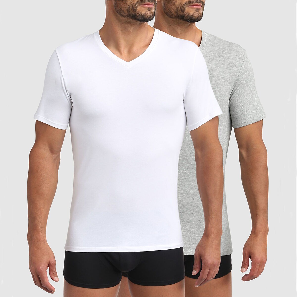Conjunto de 2 camisetas lisas com decote em V.
