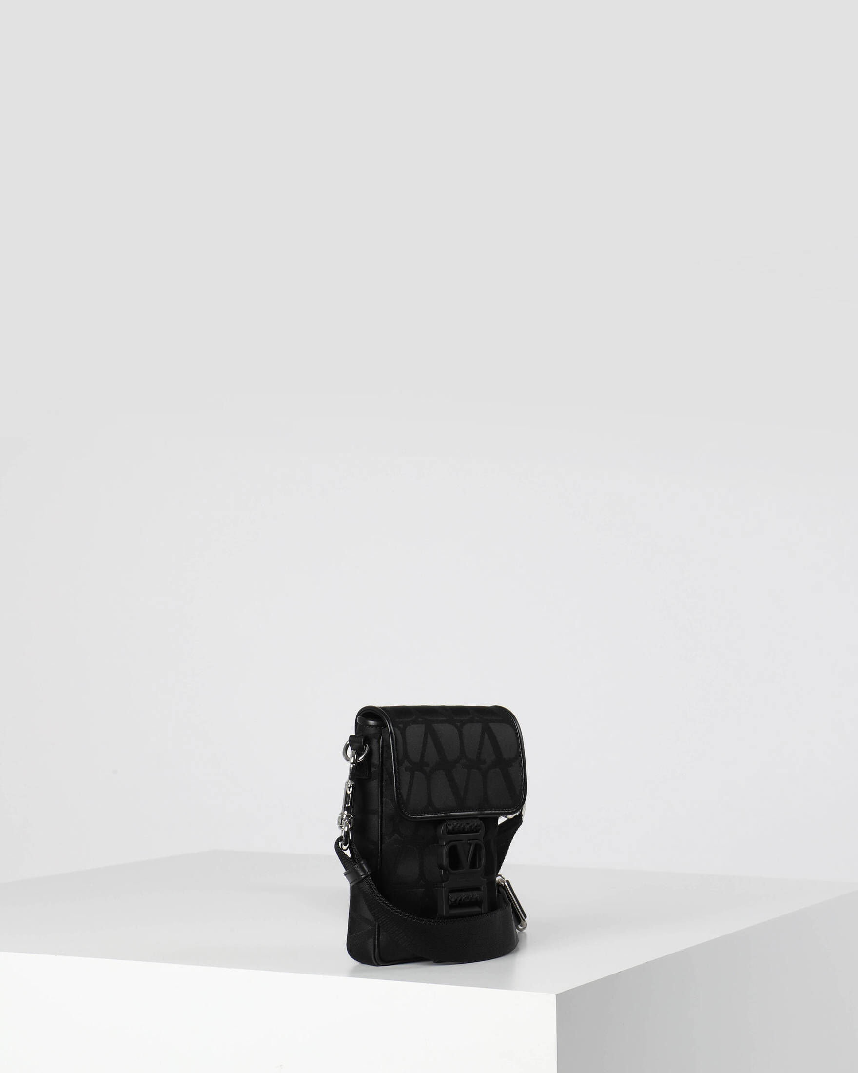 Valentino Garavani| Herren Umhängetasche TOILE ICONOGRAPHE SMARTPHONE CASE
