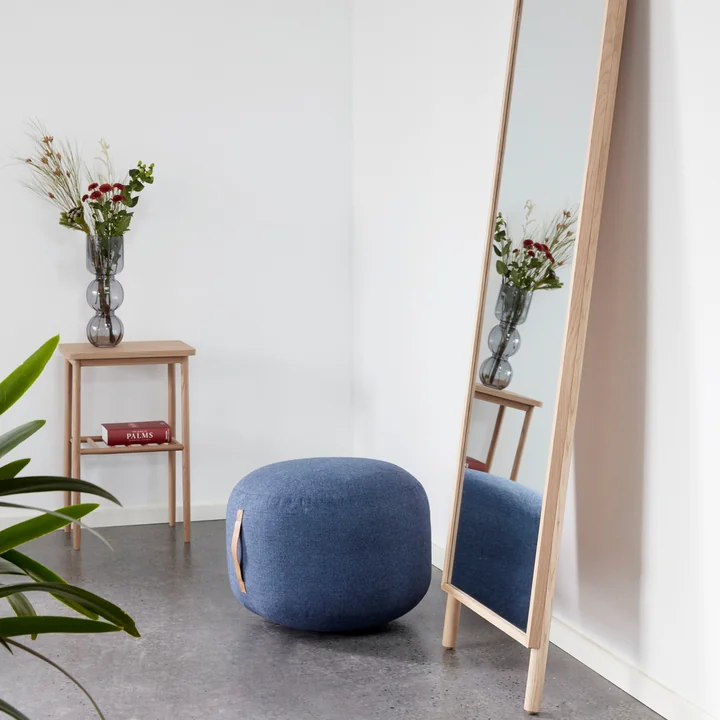 Hübsch Interior - Pouf mit Ledergriff, Ø 70 x H 35 cm, grau