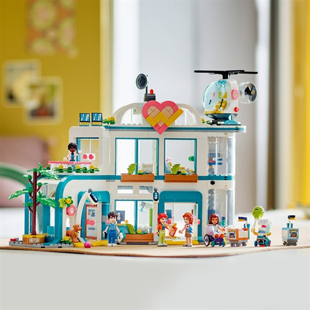 Køb LEGO® Friends Heartlake City Hospital