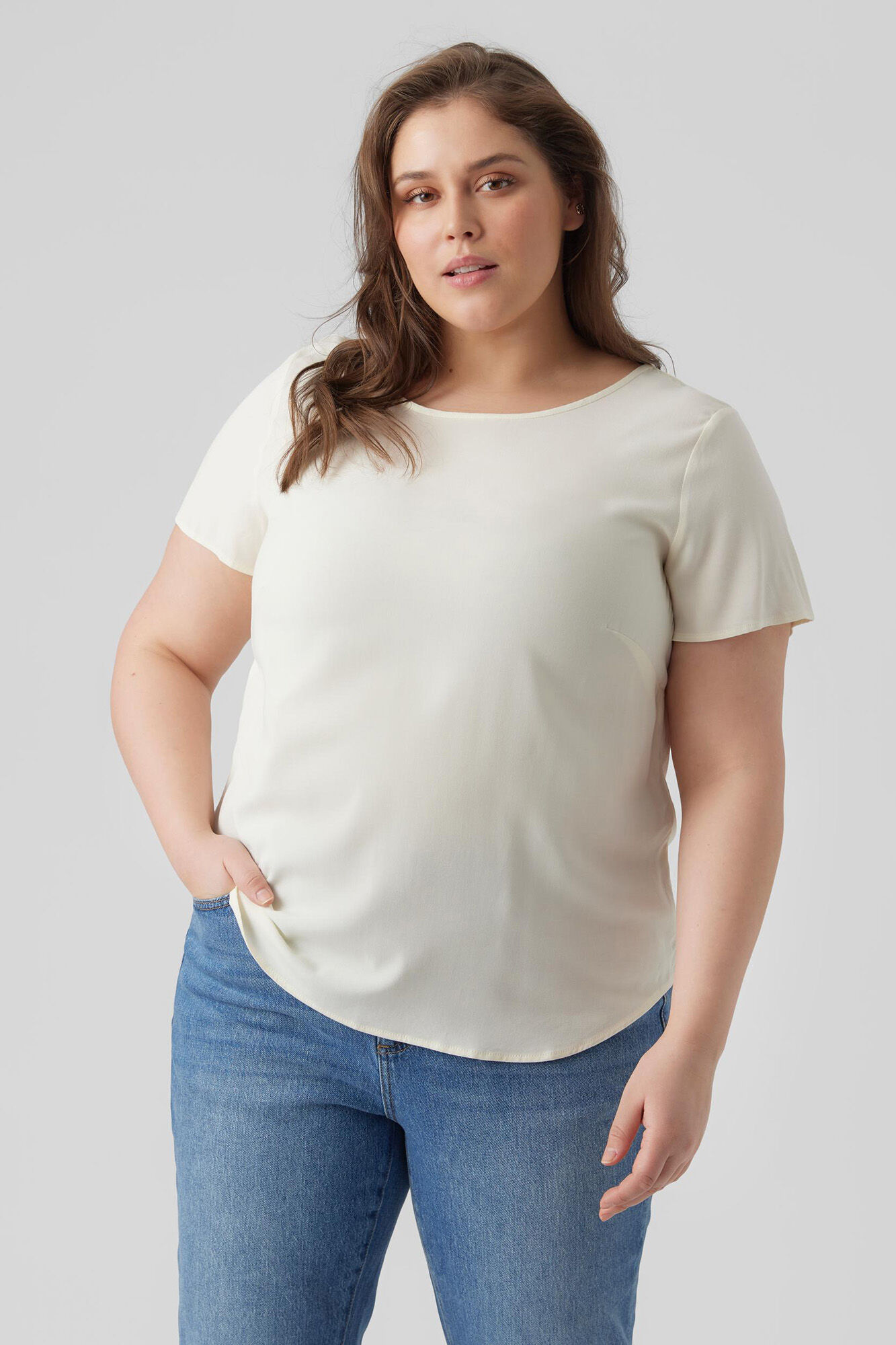 Camiseta básica plus size - Branca