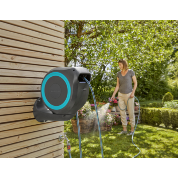 Gardena wandslangenbox Roll Up 15 meter incl. tuinspuit