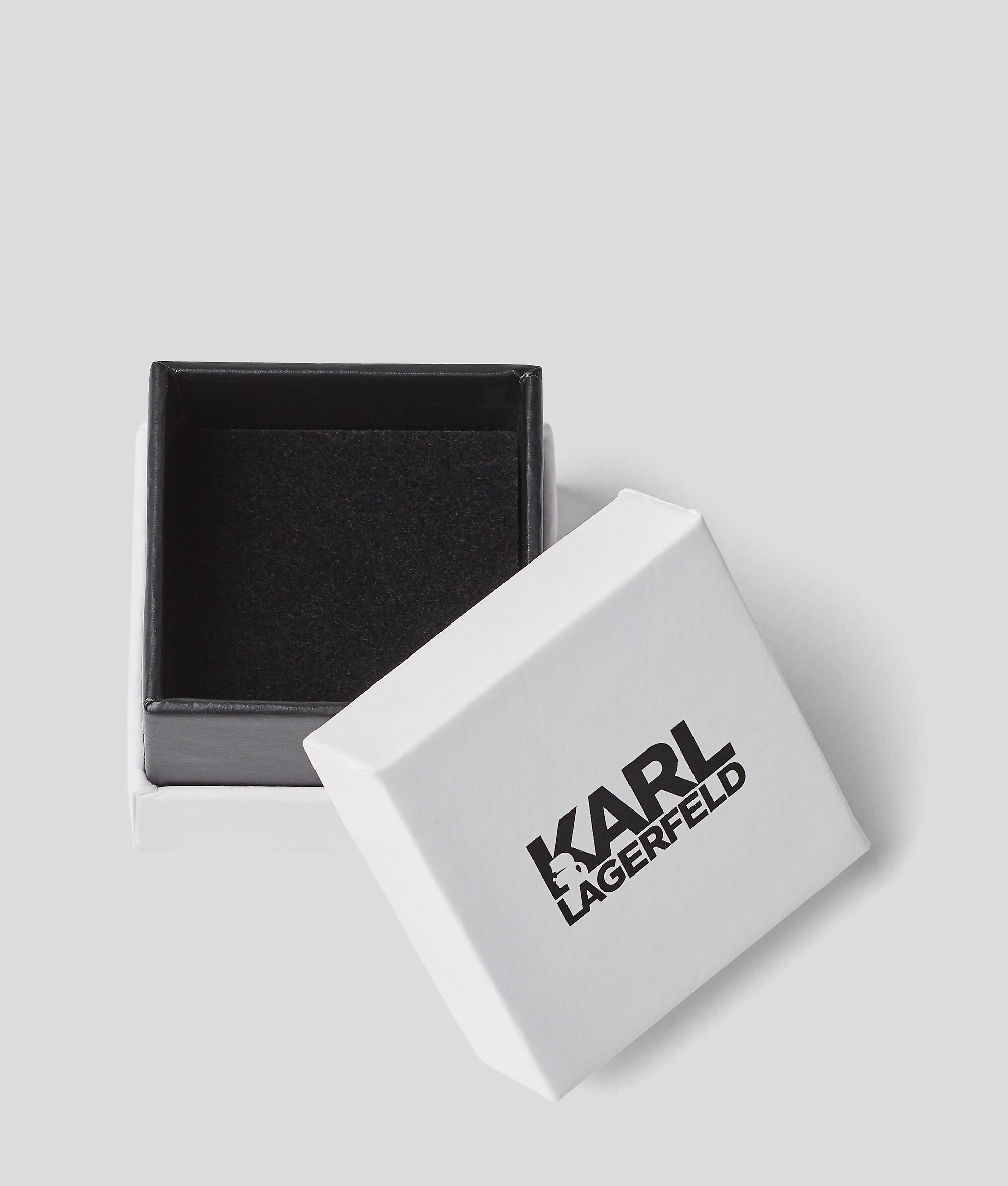 DOUBLE BAGUE HOTEL KARL
