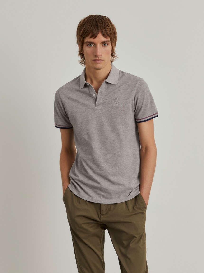 Polo piqué slim fit com riscas