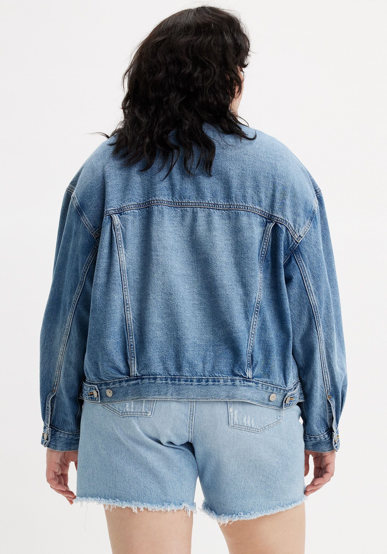 Levi's® Plus Jeansjacke »TRUCKER« in leichter Used-Waschung