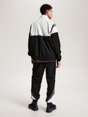 Jaqueta esportiva de nylon reciclado com blocos de cores
