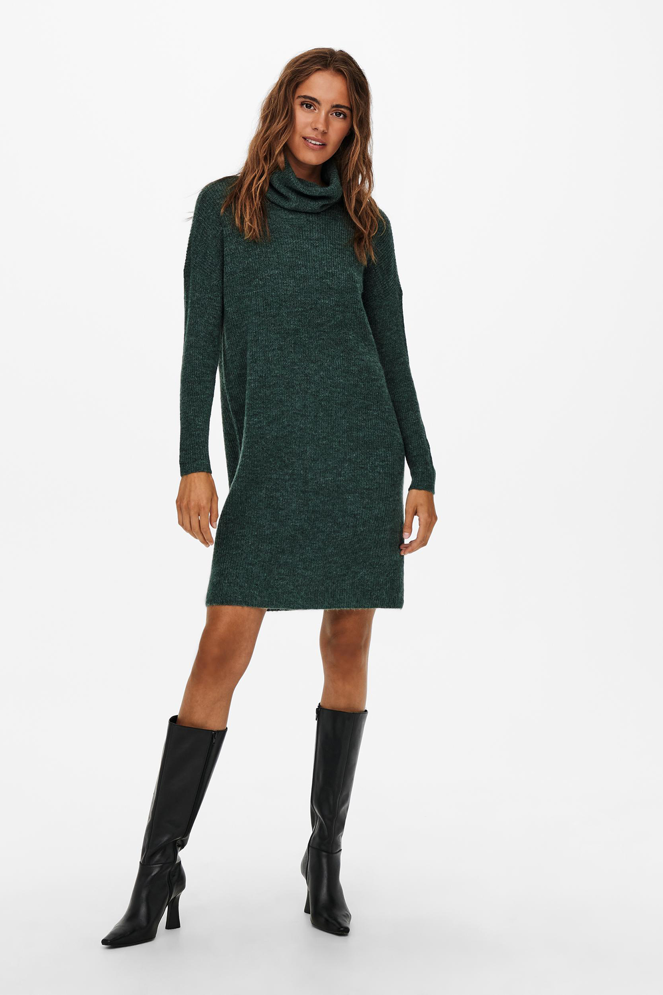 Vestido curto com gola alta