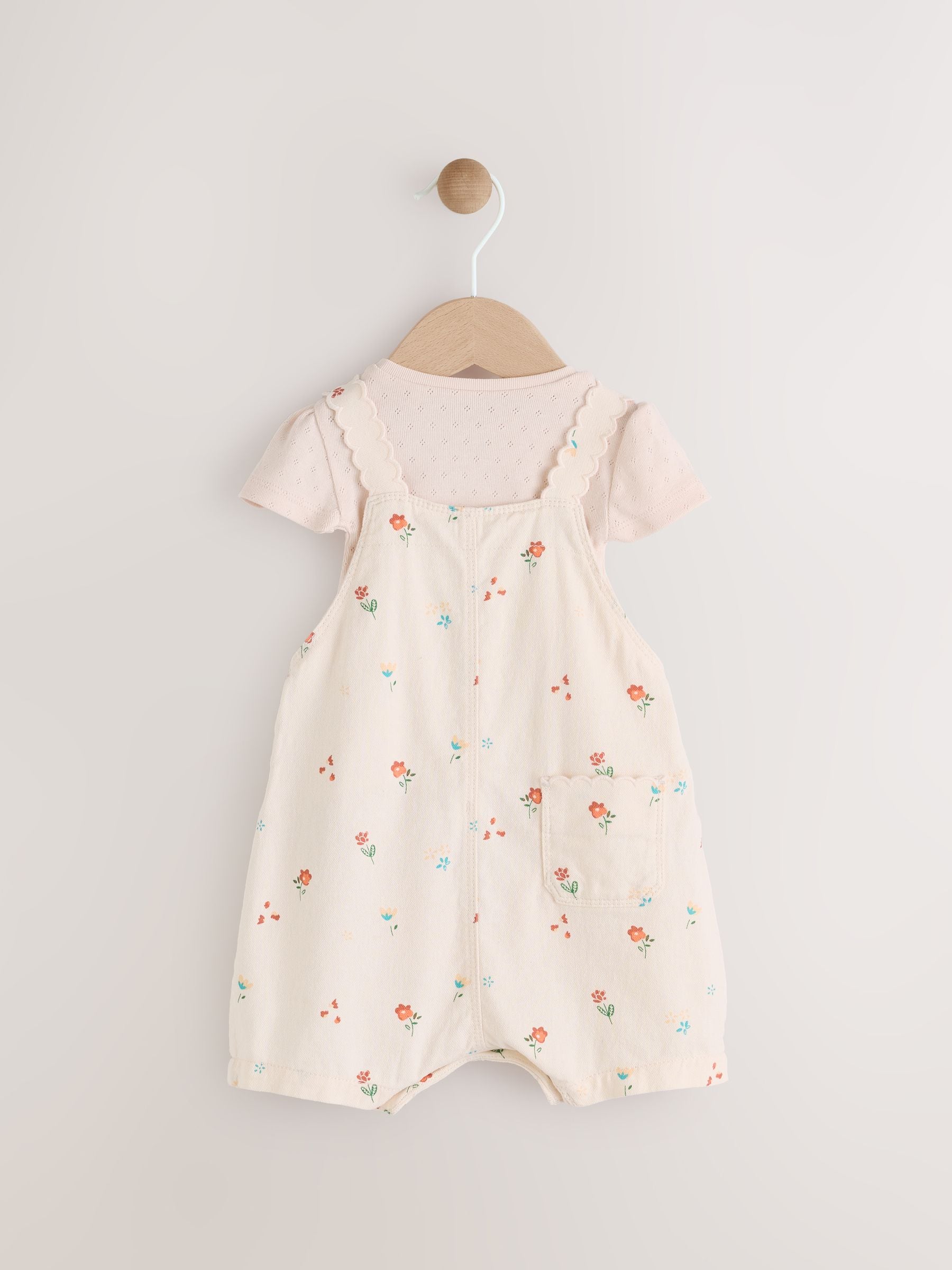 Wit met bloemenprint - Babyset van rompertje met korte mouwen en bretelbroek (0mnd -2jr)