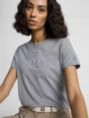 Camiseta com o logo da universidade