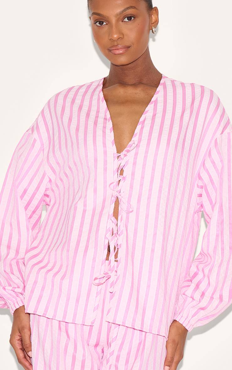 Rose Chemise Texturée À Rayures Avec Nœud Devant