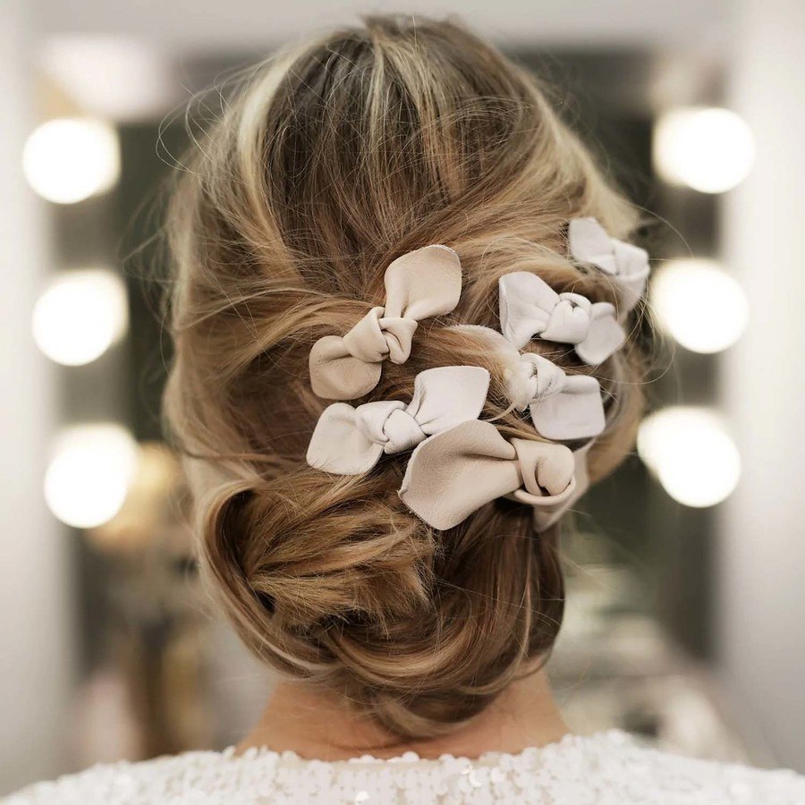 Corinne Leather Bow Big On Hair Clip Cream