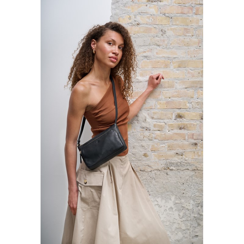 Aura<br>Crossbody Genova
