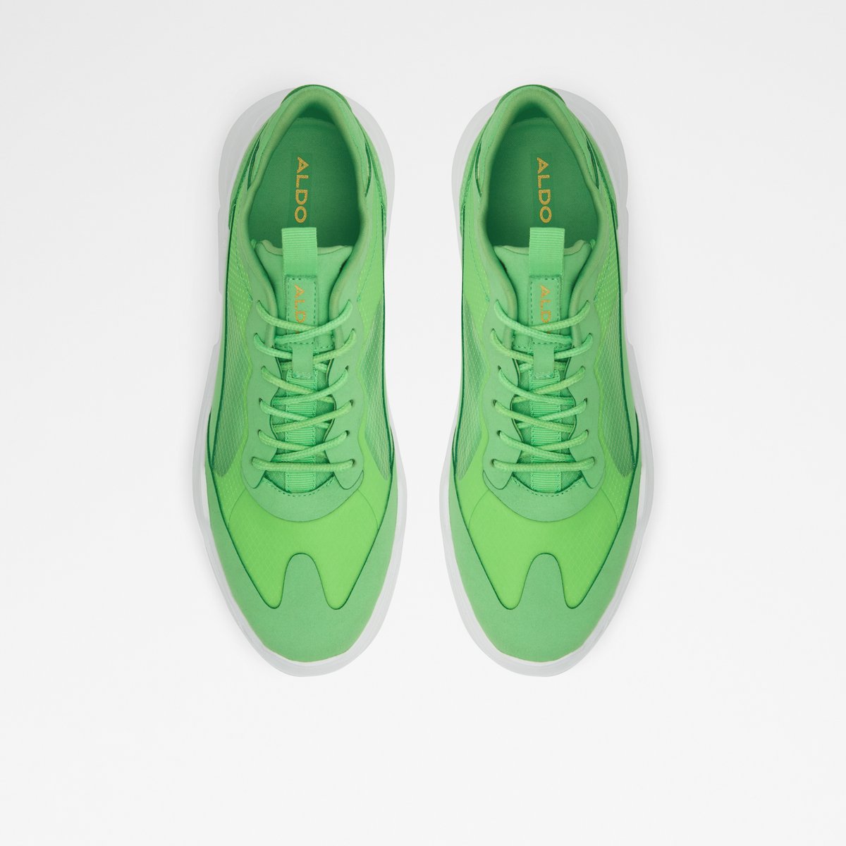 Quicksole Green Men Athletic sneakers