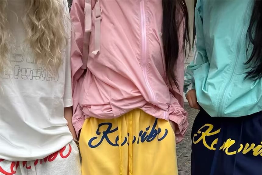 Femilina - Shorts met trekkoord en letters