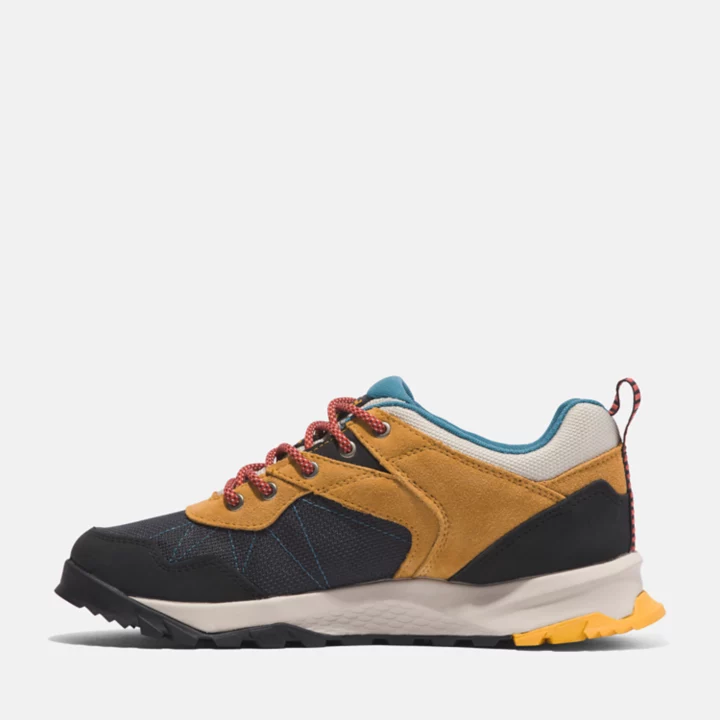 Bota de caminhada impermeável Lincoln Peak para mulheres, na cor amarela.