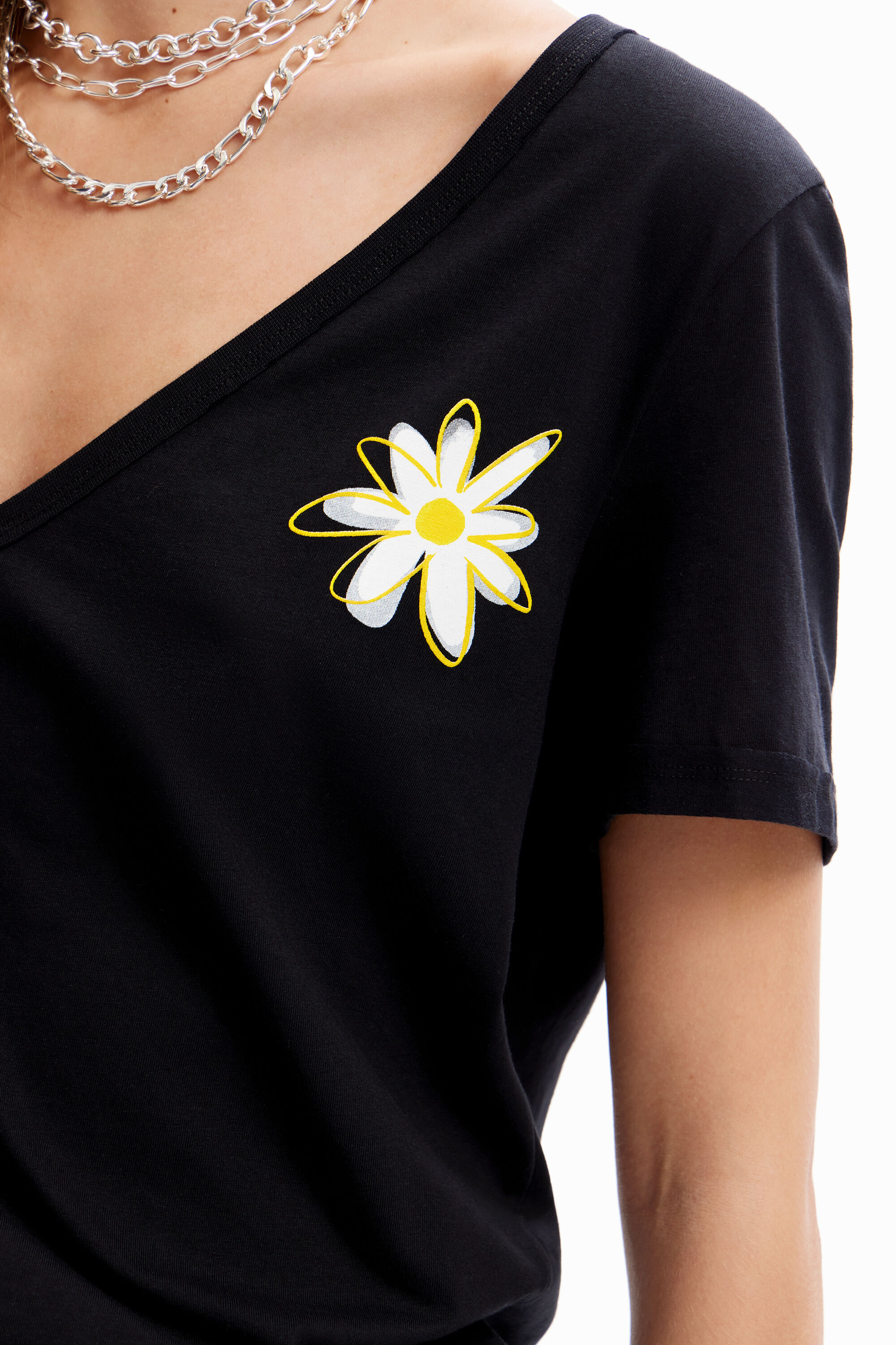T-shirt col V fleur