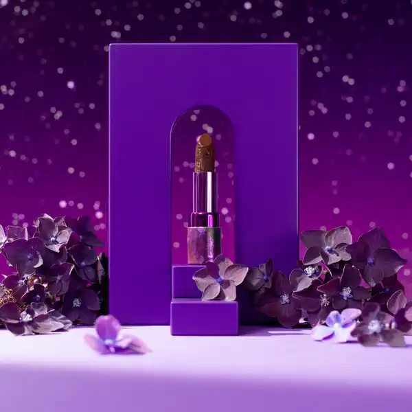 In the bloom'light satin lipstick 01 Kisses At Midnight