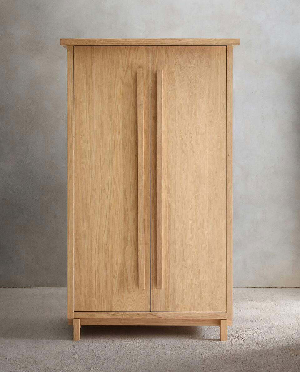GABINETE 01