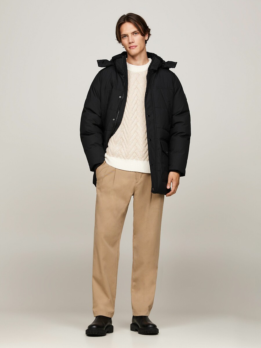 TOMMY HILFIGER<br>Parka com capuz removível, repelente à água e isolante
